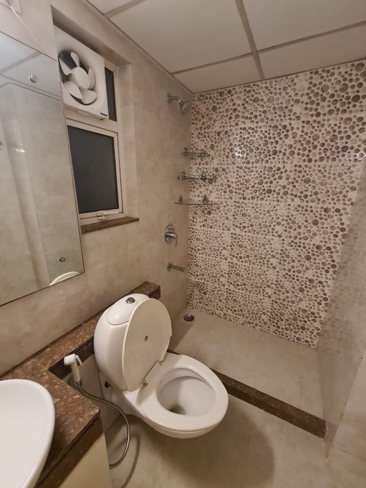 Bathroom, bestech-park-view-sanskruti 4 Bedroom 2325 Sq.Ft. Apartment In Sector 92 Gurgaon 8410396
