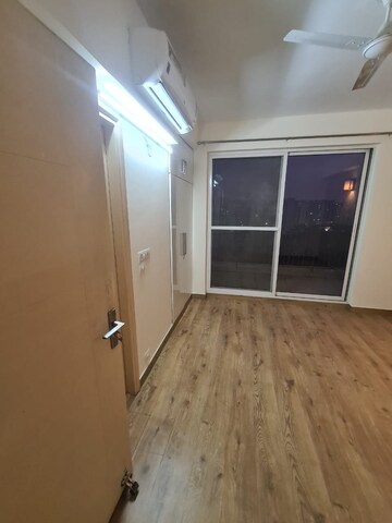 Room in 4 BHK Apartment at Bestech Park View Sanskruti, Sector 92 – for Rent