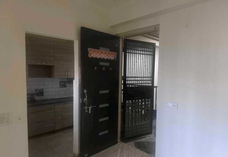 Room, omicron i greater noida 2 Bedroom 880 Sq.Ft. Apartment In Omicron I Greater Noida Greater Noida 8410441