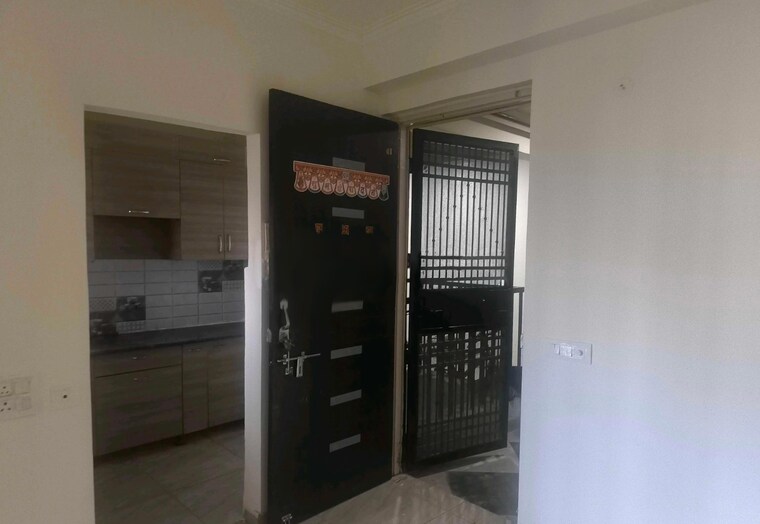 Room, omicron i greater noida 2 Bedroom 880 Sq.Ft. Apartment In Omicron I Greater Noida Greater Noida 8410441