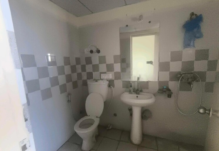 Bathroom, omicron i greater noida 2 Bedroom 880 Sq.Ft. Apartment In Omicron I Greater Noida Greater Noida 8410441