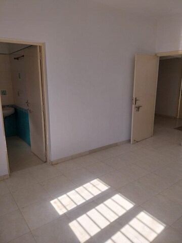 Room in 4 BHK Independent House at Science City – for Rent
