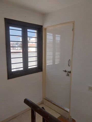 Room in 4 BHK Independent House at Science City – for Rent