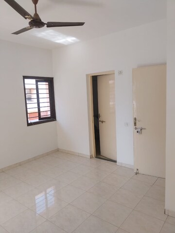 Room in 4 BHK Independent House at Science City – for Rent