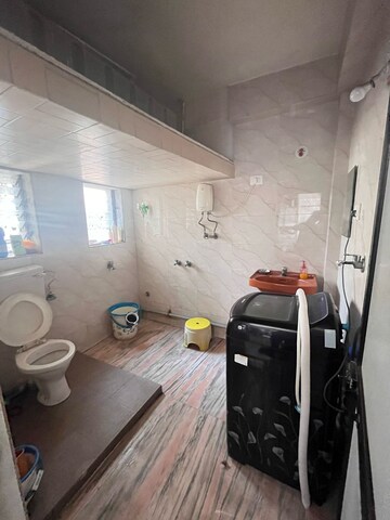 Master Bedroom in 1 BHK Apartment at Mahadev Tower, Mira Road – for Rent