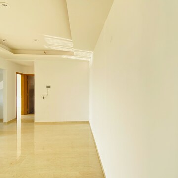 Room in 2 BHK Apartment at Omaxe Lake, Mullanpur – for Rent