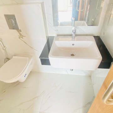 Bathroom in 2 BHK Apartment at Omaxe Lake, Mullanpur – for Rent