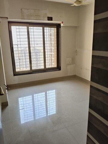 Room in 3 BHK Apartment at Acme Ozone, Manpada – for Rent