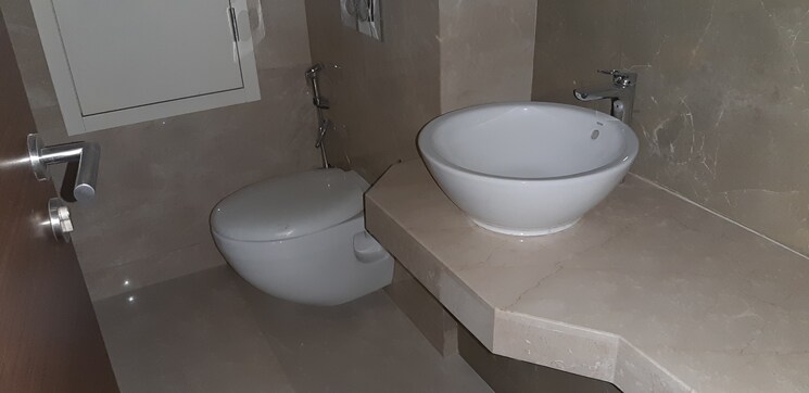 Bathroom, bombay-realty-two-icc 4 Bedroom 2102 Sq.Ft. Apartment In Dadar East Mumbai 8410549