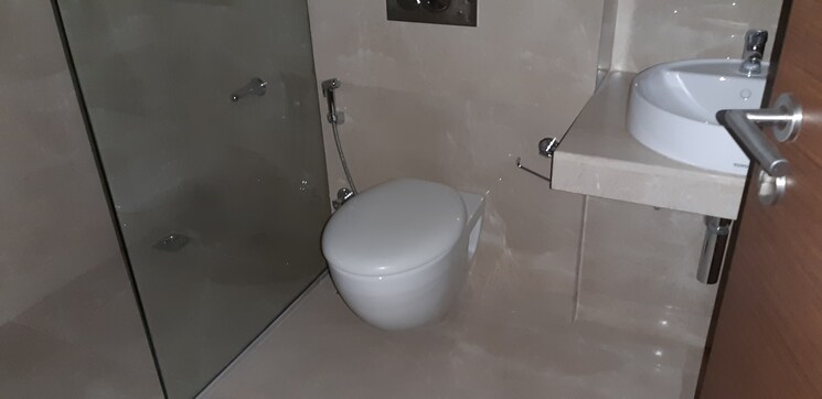 Bathroom, bombay-realty-two-icc 4 Bedroom 2102 Sq.Ft. Apartment In Dadar East Mumbai 8410549