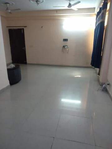 Bathroom in 2 BHK Builder Floor at DLF Vibhuti Khand, Gomti Nagar – for Rent