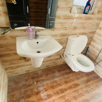Bathroom in 3 BHK Builder Floor at Omaxe Ambrosia, Mullanpur – for Rent