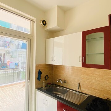 Kitchen in 3 BHK Builder Floor at Omaxe Ambrosia, Mullanpur – for Rent
