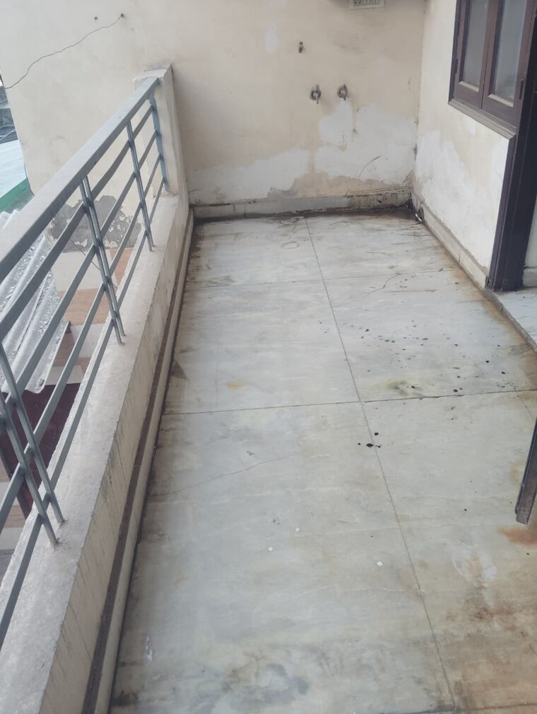 Balcony, sector 43 3 Bedroom 204 Sq.Yd. Builder Floor In Sector 43 Faridabad 8410627