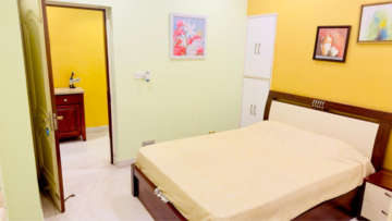 Bedroom in 2.5 BHK Builder Floor at Azad Apartments, Hauz Khas Market – for Rent