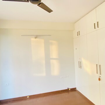 Room in 3 BHK Builder Floor at Omaxe New Chandigarh, Mullanpur – for Rent
