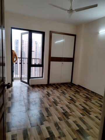 Room in 2 BHK Apartment at Logix Blossom County, Sector 137 – for Rent