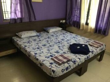 Bedroom in 2 BHK Builder Floor at DLF Vibhuti Khand, Gomti Nagar – for Rent