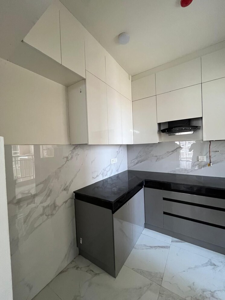 Kitchen, tulip-violet 4 Bedroom 2010 Sq.Ft. Apartment In Sector 69 Gurgaon 8410764