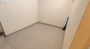 Room in 3 BHK Apartment at Arjun CHS Vasant Vihar, Vasant Vihar – for Sale