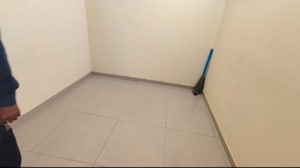 Room in 3 BHK Apartment at Arjun CHS Vasant Vihar, Vasant Vihar – for Sale