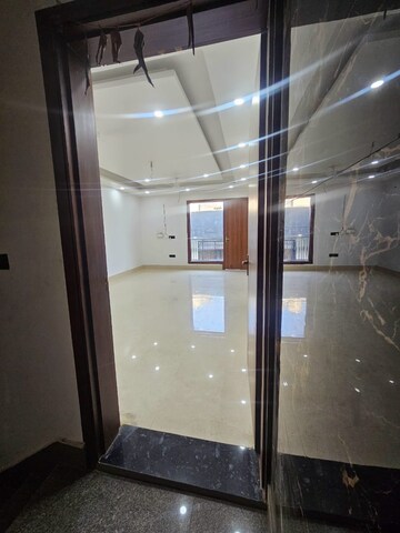 Kitchen in 3 BHK Builder Floor at Chattarpur – for Rent