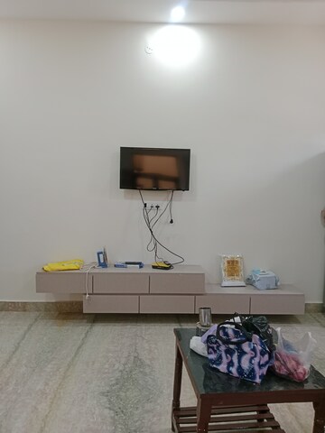 Furnished Amenities in 2 BHK Builder Floor at Huda – for Rent