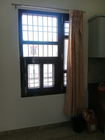 Room in 2 BHK Builder Floor at Huda – for Rent
