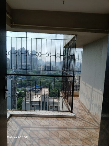 2 BHK Apartment For Sale in Videocon Towers B CHS LTD, Kandivali East