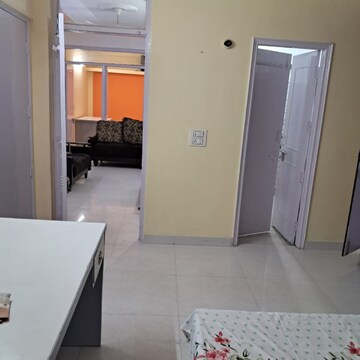 Room in 2 BHK Apartment at Saket – for Rent
