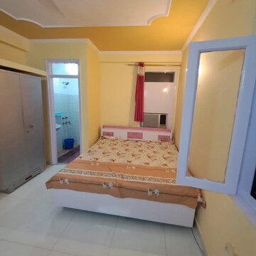 Bedroom in 2 BHK Apartment at Saket – for Rent