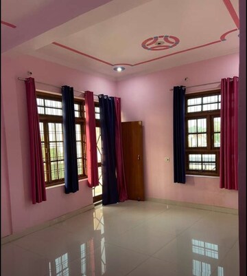 Living Room in 2 BHK Apartment at Hazratganj – for Rent