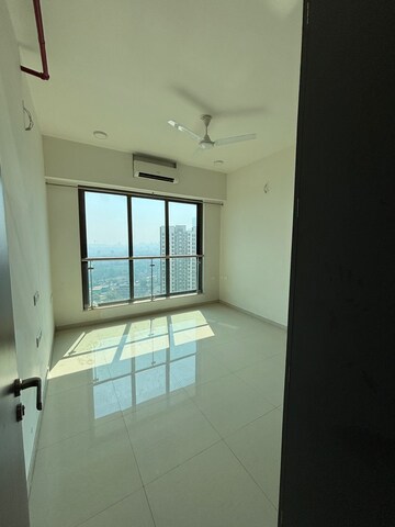 Room in 3 BHK Apartment at Celestia Spaces, Sewri – for Rent