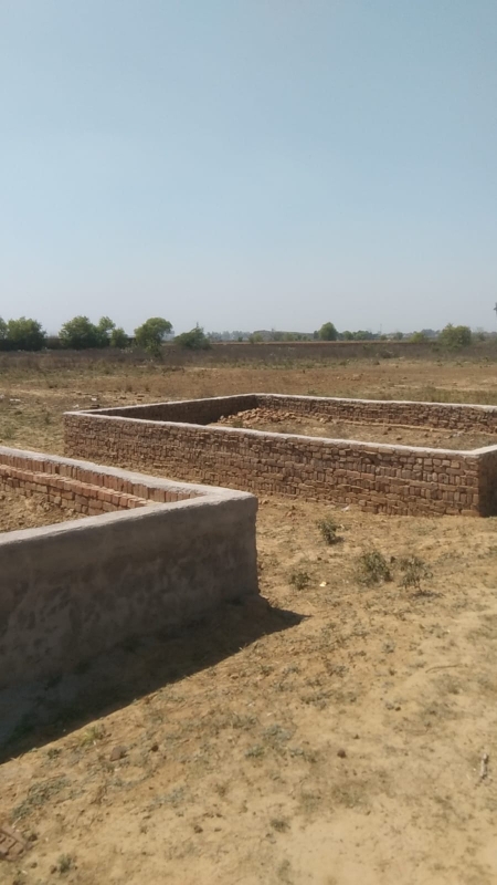 Plot For Sale in Dlf Paschim Vihar