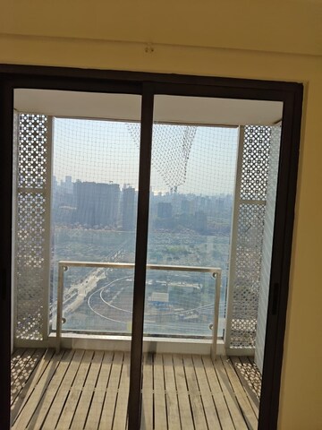 Room in 3 BHK Apartment at Lodha New Cuffe Parade, Wadala – for Rent