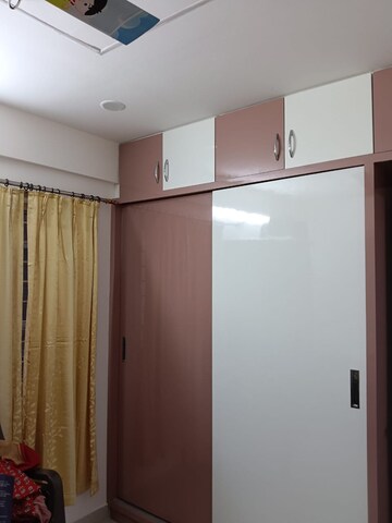 Room in 3 BHK Apartment at SMR Vinay Iconia Hyderabad, Kondapur – for Rent