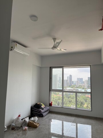 Room in 1 BHK Apartment at Sumit Atulyam, Matunga West – for Rent
