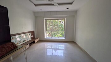 Room in 2 BHK Builder Floor at DLF Vibhuti Khand, Gomti Nagar – for Rent