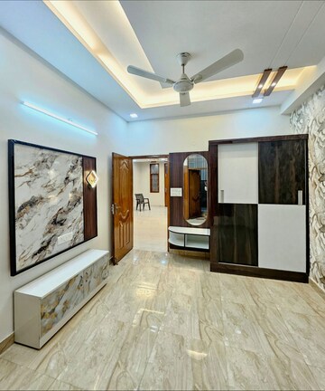 Room in 3 BHK Builder Floor at Gyan Khand I – for Sale