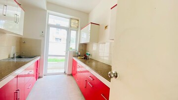 Bathroom in 3 BHK Builder Floor at DLF Hyde Park, South Mullanpur – for Rent
