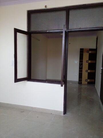 Room in 1 BHK Apartment at Sarita Vihar – for Rent