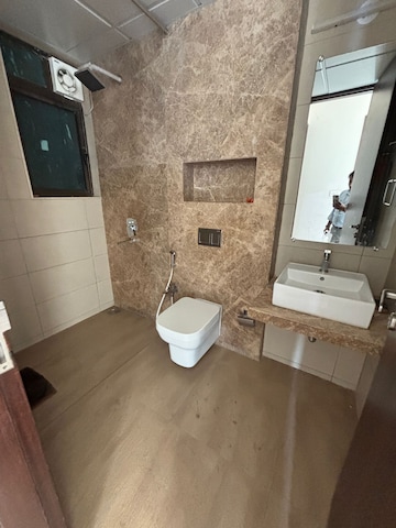 Bathroom in 2.5 BHK Apartment at Marathon Monte South, Byculla West – for Rent