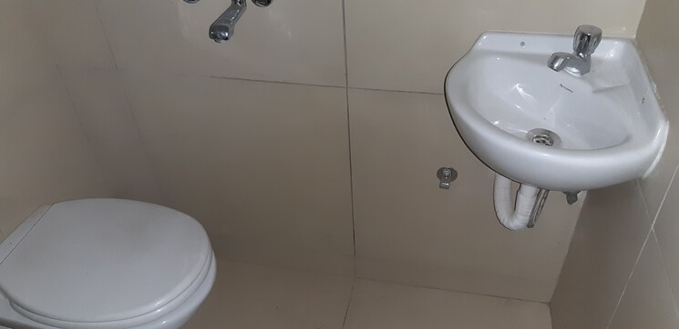 Bathroom, bombay-realty-two-icc 4 Bedroom 2100 Sq.Ft. Apartment In Dadar East Mumbai 8411664