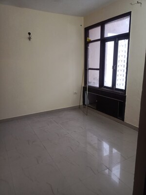 Room in 3 BHK Apartment at SRS Royal Hills, Sector 87 – for Sale