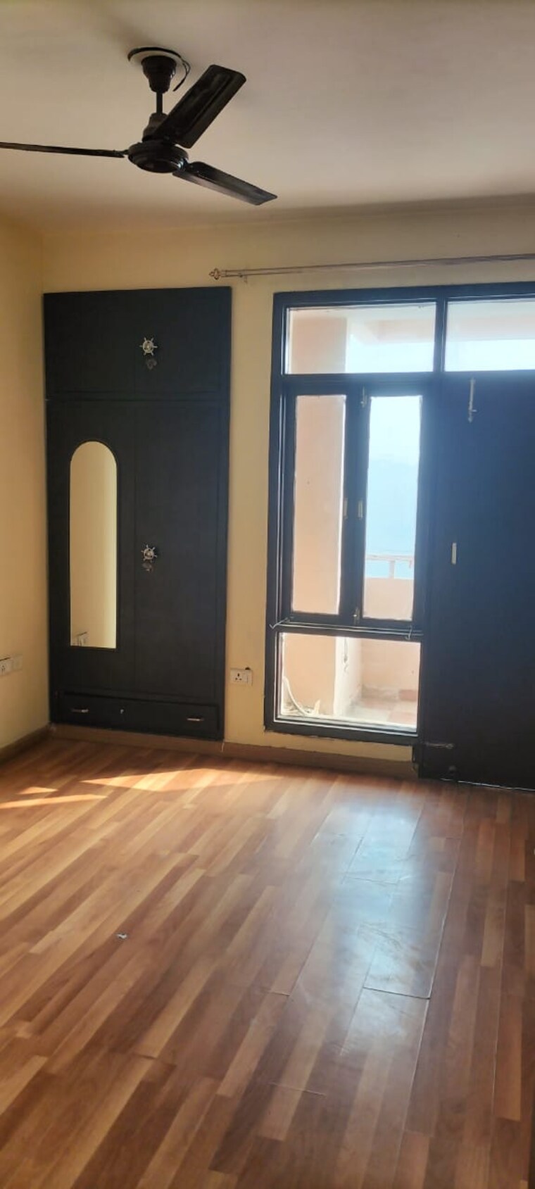 Room, srs-royal-hills 3 Bedroom 978 Sq.Ft. Apartment In Sector 87 Faridabad 8411859