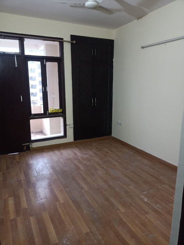 Room, srs-royal-hills 3 Bedroom 978 Sq.Ft. Apartment In Sector 87 Faridabad 8411859