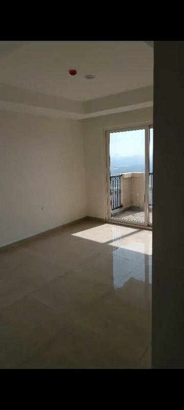 Room in 3.5 BHK Apartment at ATS Triumph, Sector 104 – for Rent