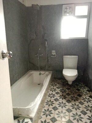 6 BHK Independent House For Sale in New Friends Colony