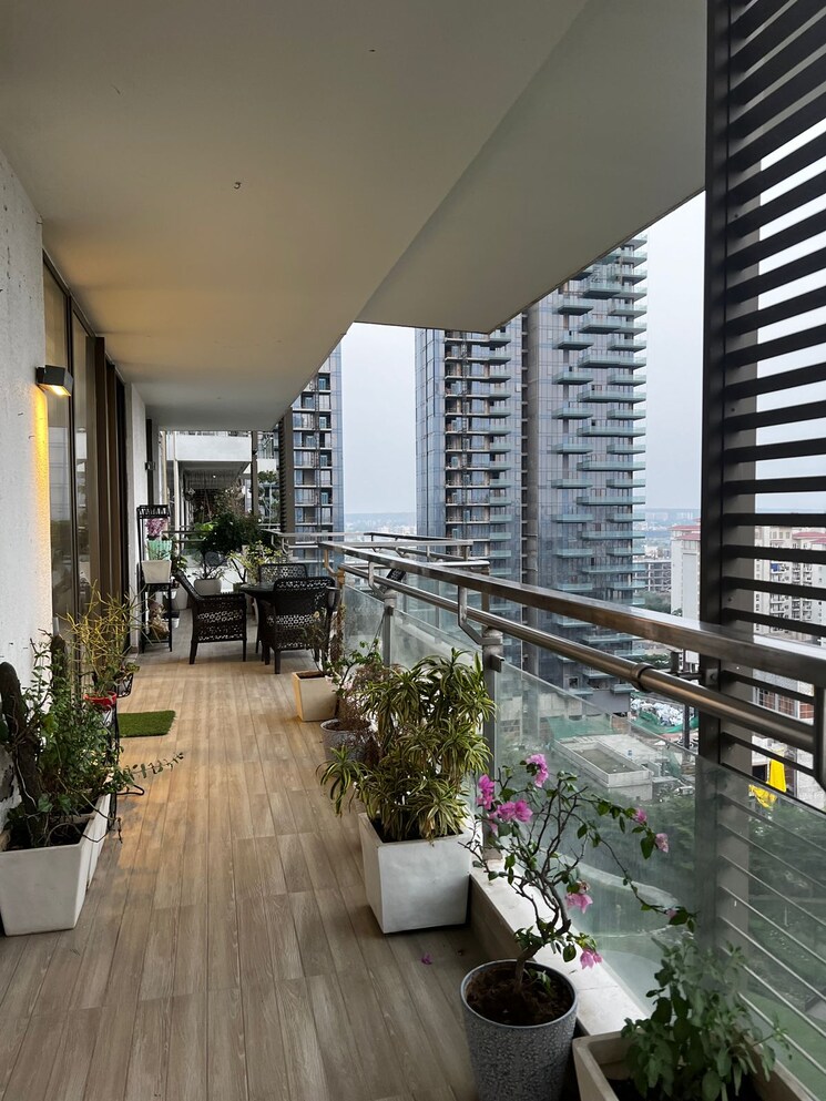 Balcony, m3m-golf-estate 4 Bedroom 5000 Sq.Ft. Apartment In Sector 65 Gurgaon 8412014