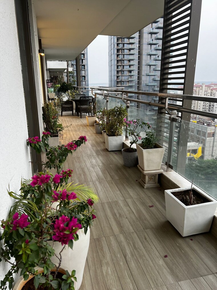 Balcony, m3m-golf-estate 4 Bedroom 5000 Sq.Ft. Apartment In Sector 65 Gurgaon 8412014